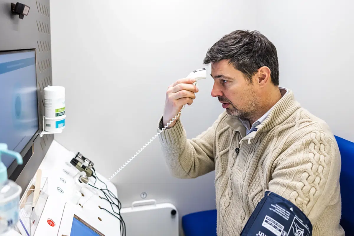 Cabine de téléconsultation à la MSP de Maël Carhaix