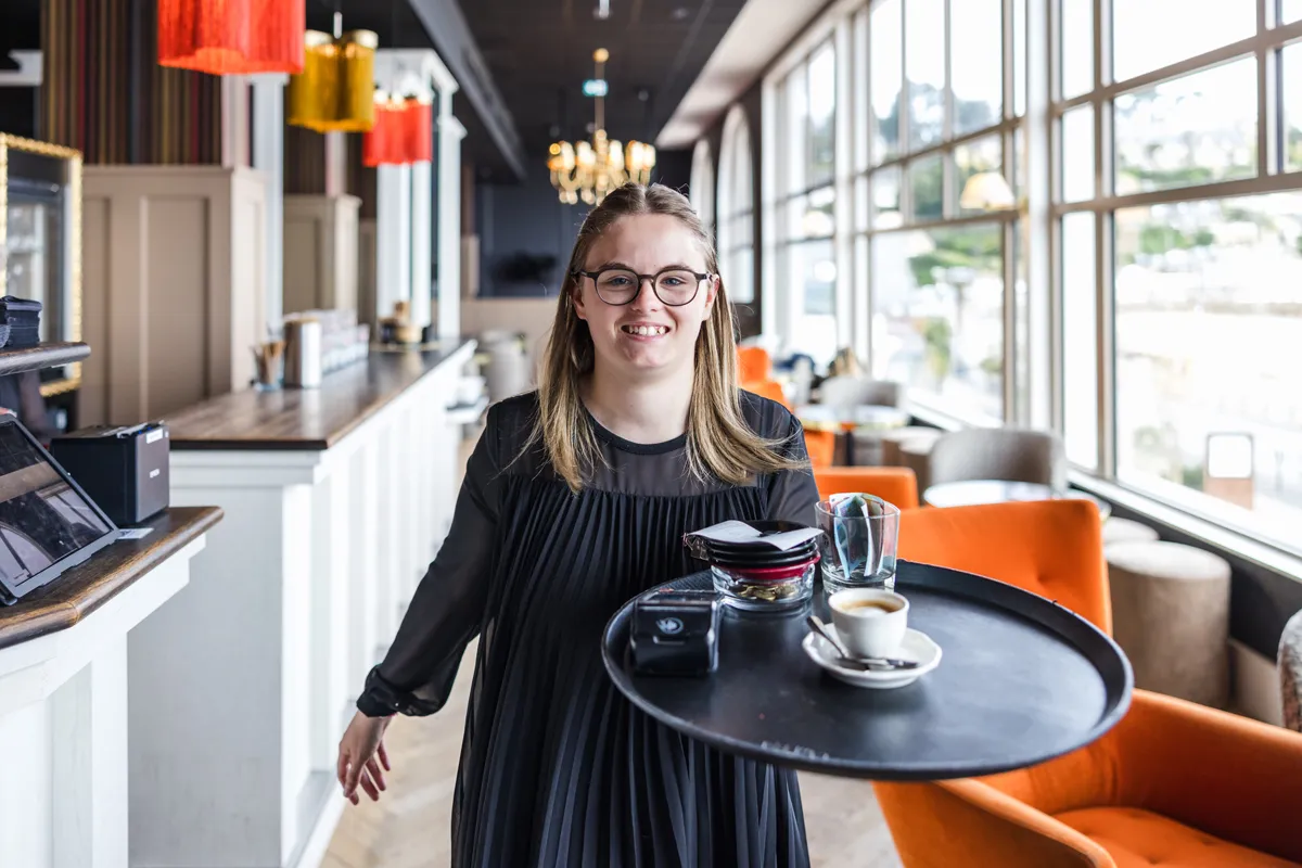 Alternante au Grand Hôtel de Perros-Guirec