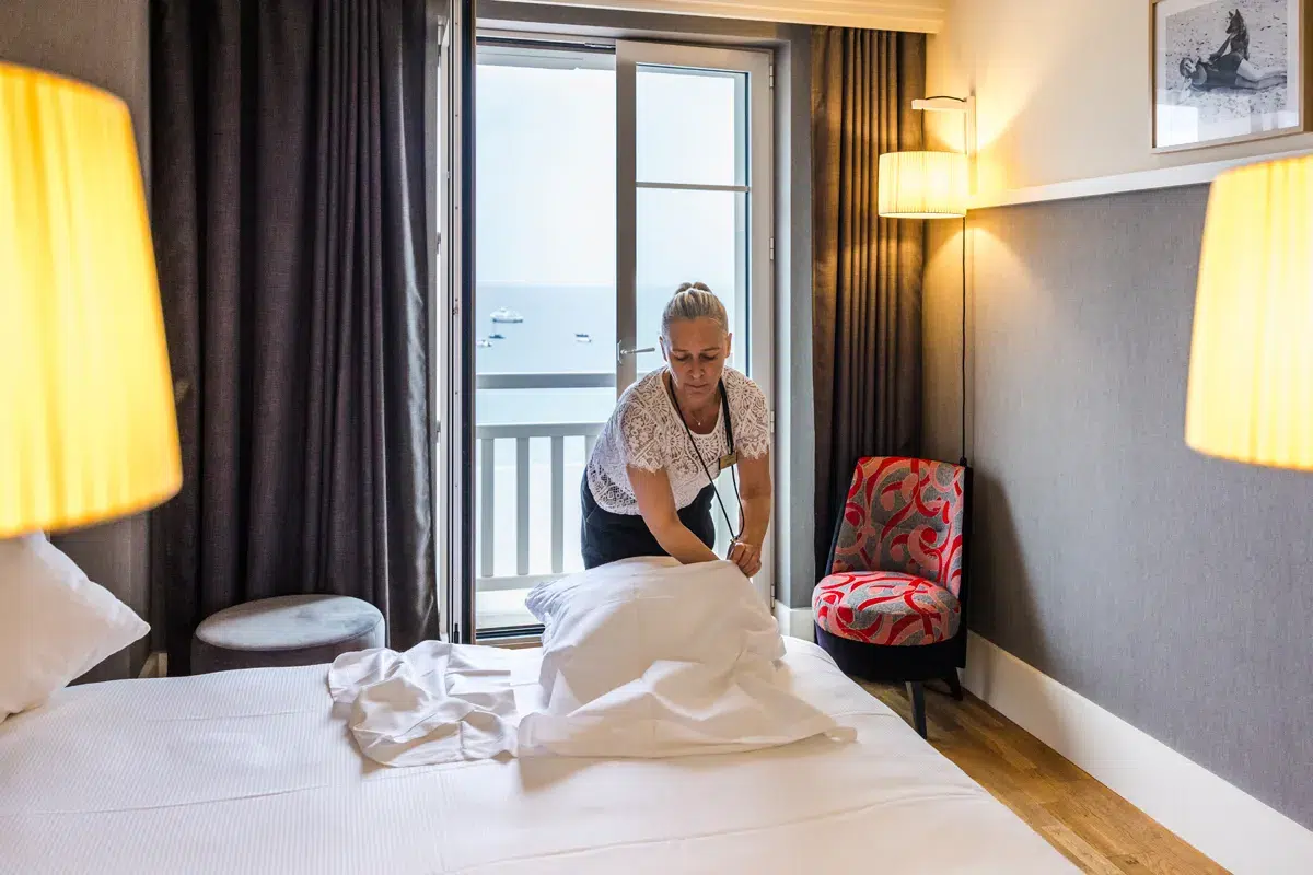 Les métiers de l'entretien touristique en Côtes d'Armor